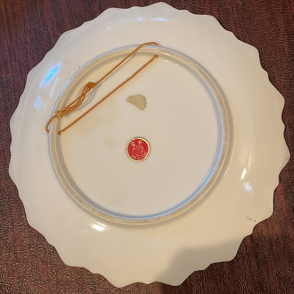 Vintage Florida souvenir plate. Gold trim, convenient hanging string. - Picture 4 of 4